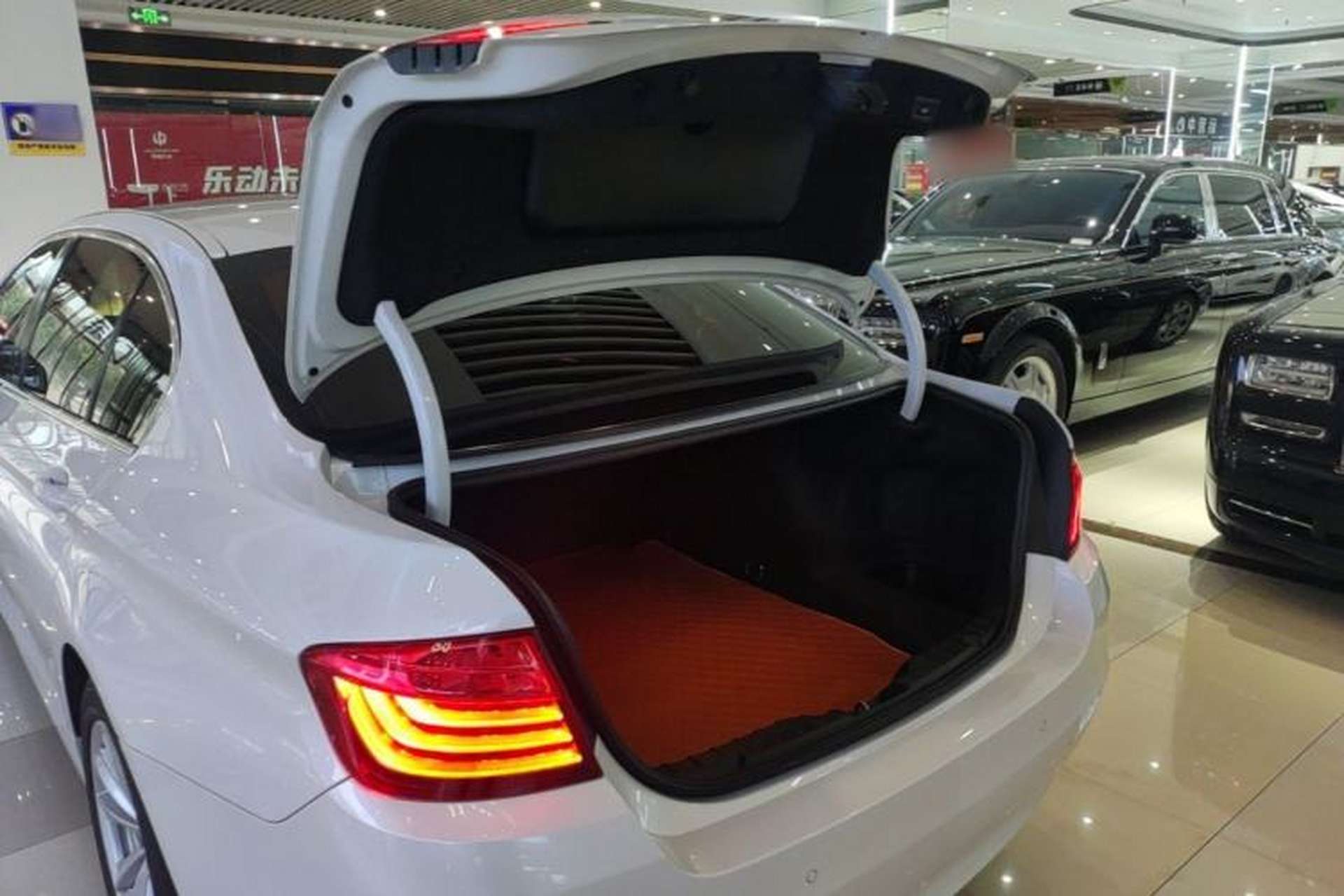 Used BMW 5 Series 2017 520Li Elegant Edition Trunk