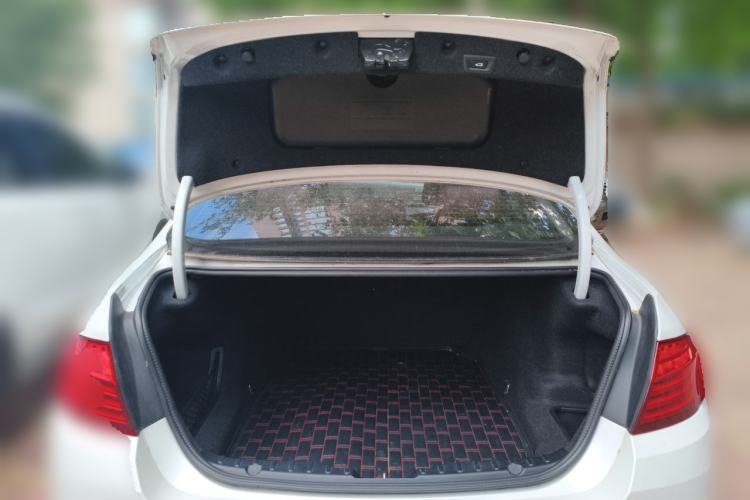 Used BMW 5 Series 2017 525Li Leading Model Trunk