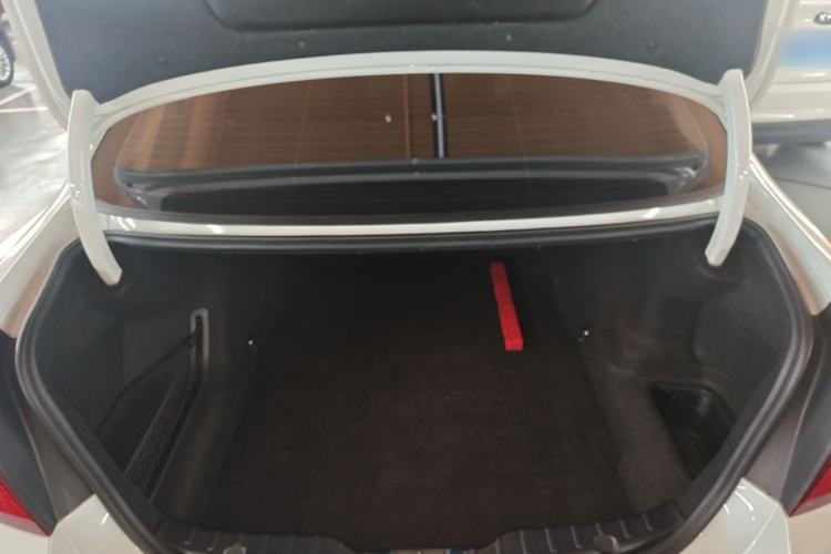 Used BMW 5 Series 2017 525Li Luxury Design Package Trunk