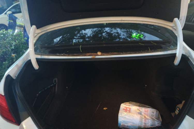 Used BMW 5 Series 2017 520Li Elegant Edition Trunk