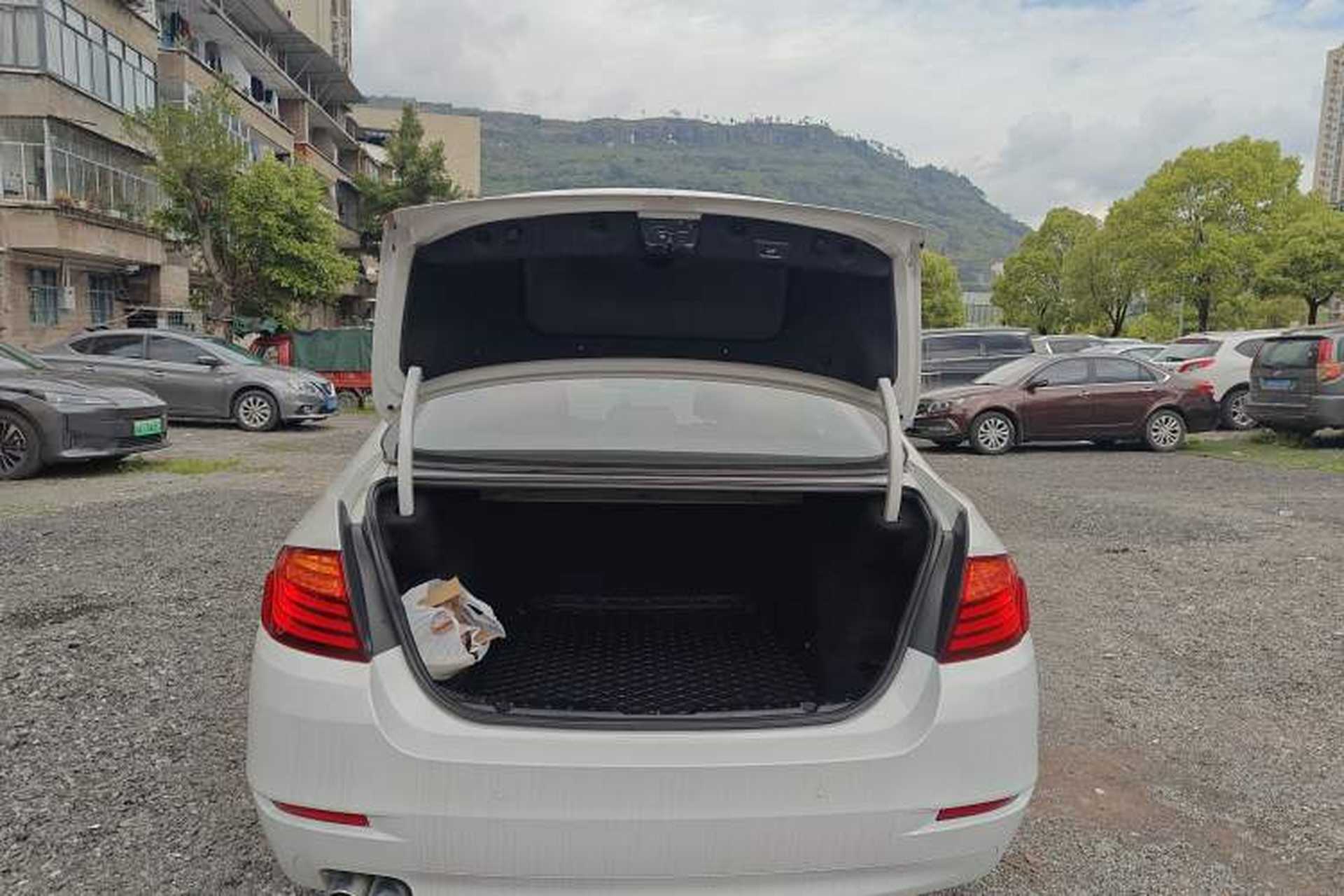 Used BMW 5 Series 2017 525Li Leading Model Trunk