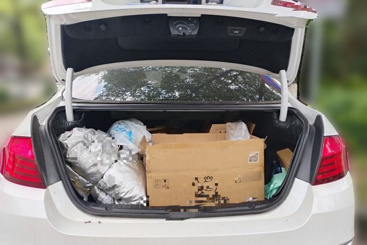 Used BMW 5 Series 2017 525Li Luxury Design Package Trunk
