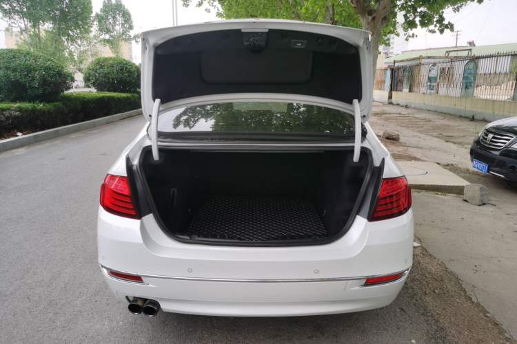Used BMW 5 Series 2017 525Li Luxury Design Package Trunk