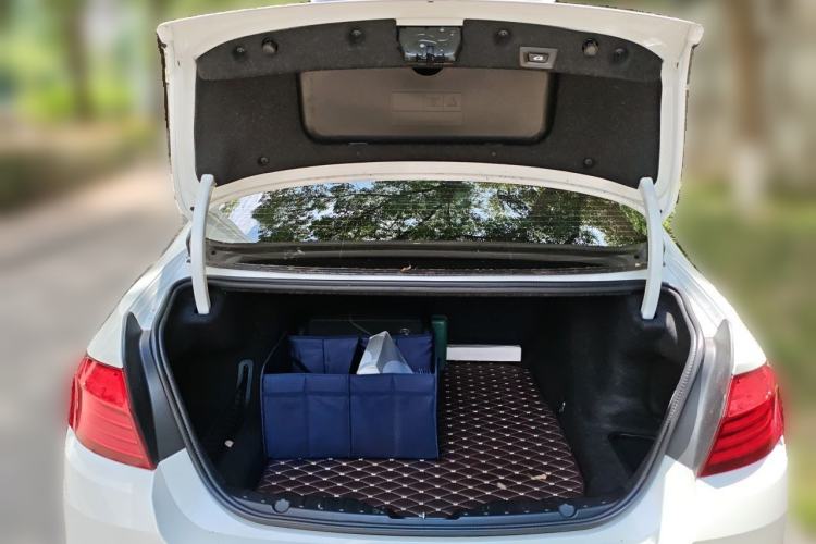 Used BMW 5 Series 2017 525Li Luxury Design Package Trunk