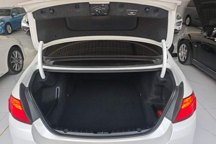 Used BMW 5 Series 2017 520Li Elegant Edition Trunk