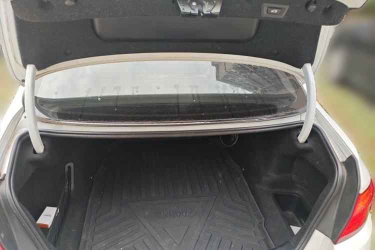Used BMW 5 Series 2017 525Li Leading Model Trunk