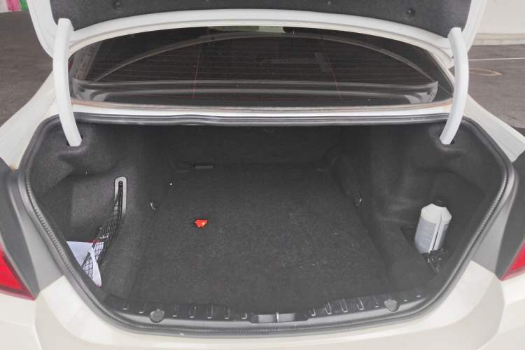 Used BMW 5 Series 2017 525Li Luxury Design Package Trunk
