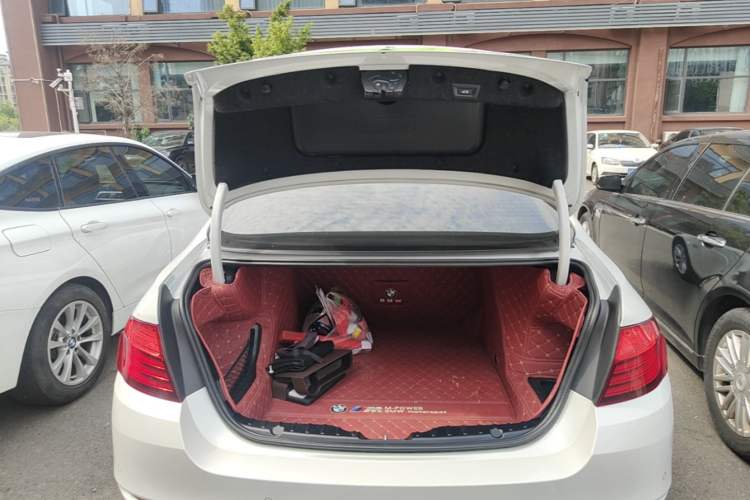 Used BMW 5 Series 2017 520Li Elegant Edition Trunk