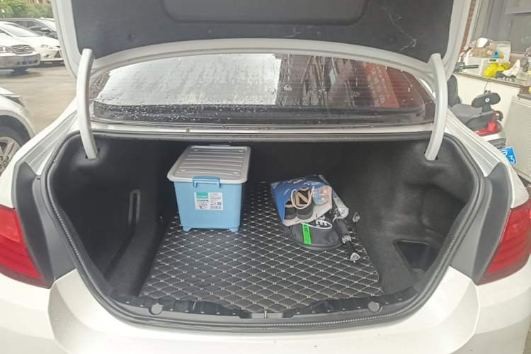 Used BMW 5 Series 2017 520Li Elegant Edition Trunk