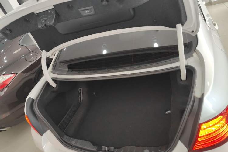 Used BMW 5 Series 2017 520Li Elegant Edition Trunk
