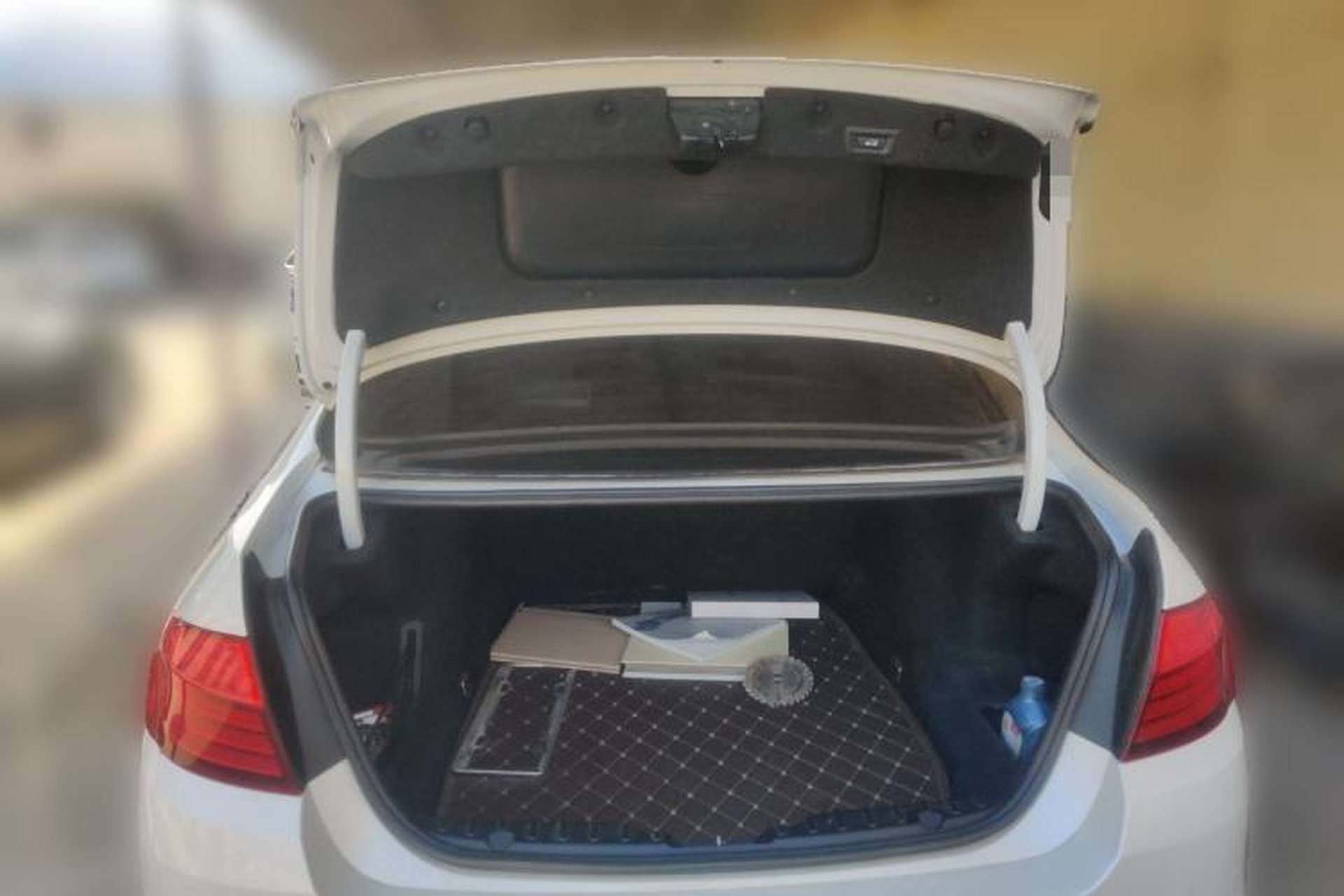 Used BMW 5 Series 2017 528Li Leading Model Trunk
