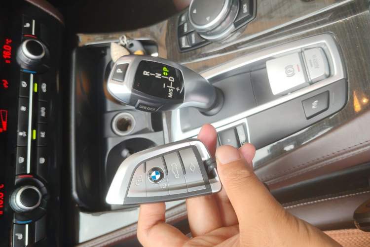 Used BMW 5 Series 2017 525Li Luxury Design Package Vehicle Key
