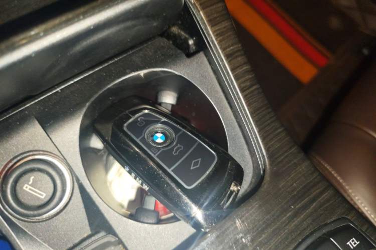 Used BMW 5 Series 2017 525Li Luxury Design Package Vehicle Key