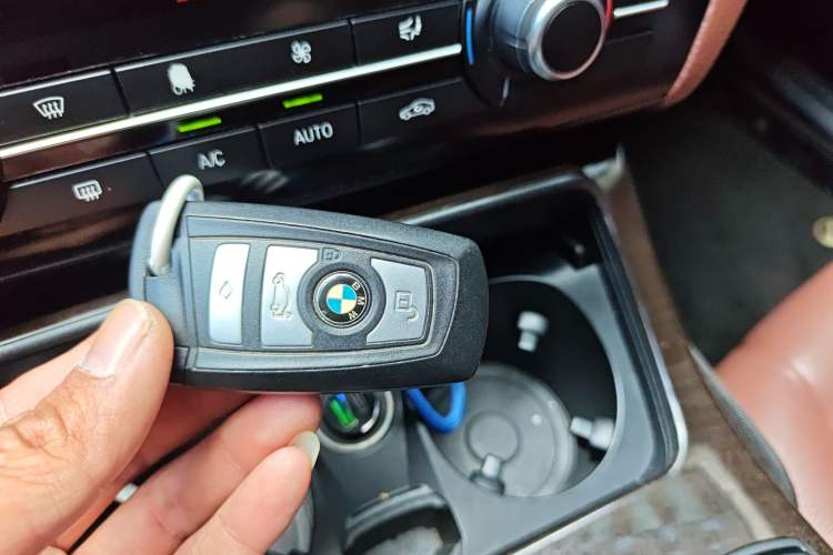 Used BMW 5 Series 2017 525Li Leading Model Vehicle Key