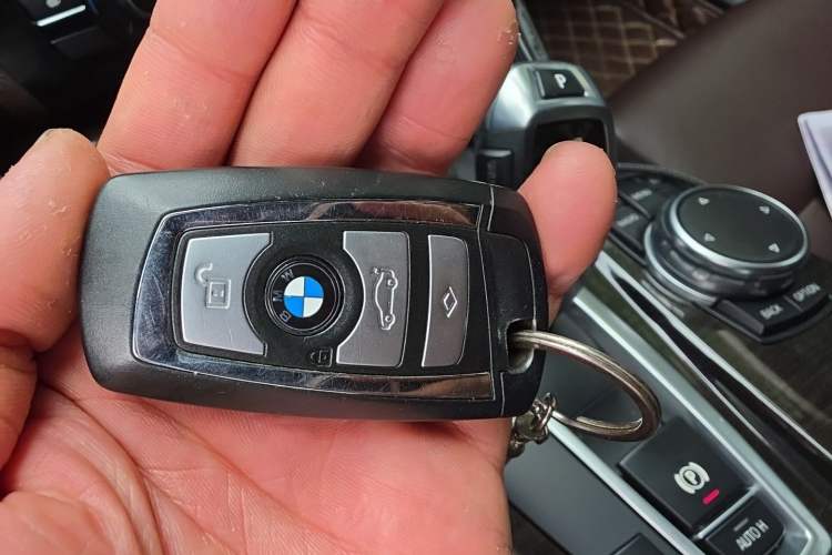 Used BMW 5 Series 2017 525Li Luxury Design Package Vehicle Key