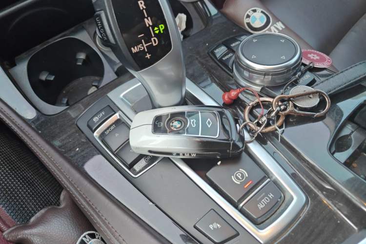 Used BMW 5 Series 2017 525Li Luxury Design Package Vehicle Key