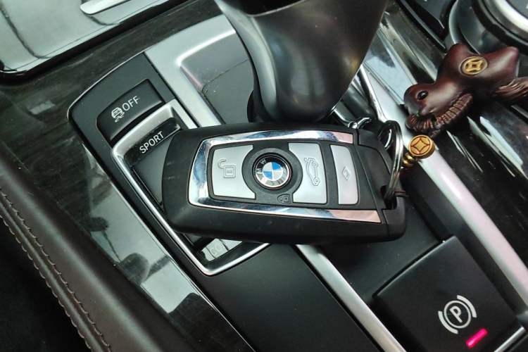 Used BMW 5 Series 2017 525Li Luxury Design Package Vehicle Key