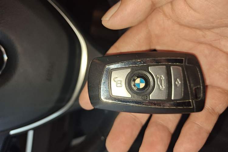 Used BMW 5 Series 2017 525Li Luxury Design Package Vehicle Key
