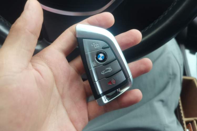 Used BMW 5 Series 2017 525Li Luxury Design Package Vehicle Key