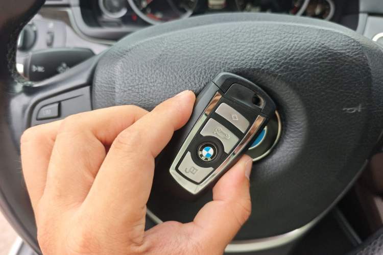 Used BMW 5 Series 2017 525Li Luxury Design Package Vehicle Key