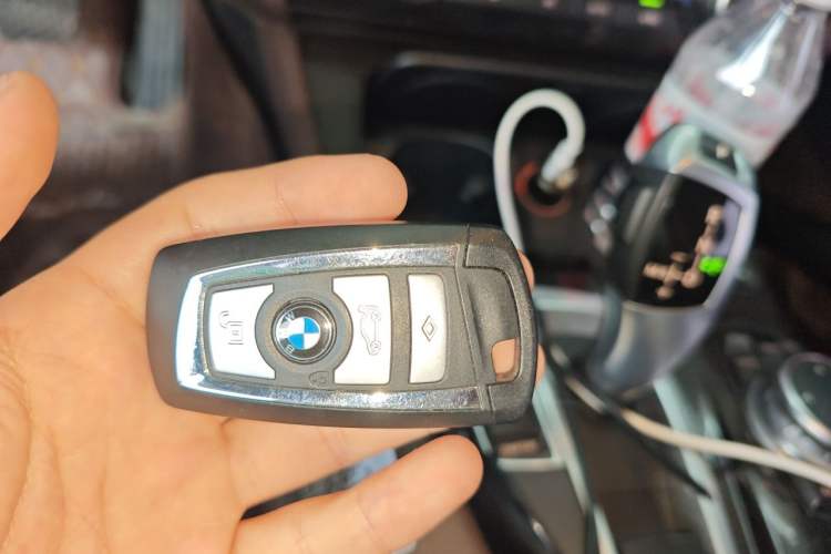 Used BMW 5 Series 2017 525Li Luxury Design Package Vehicle Key