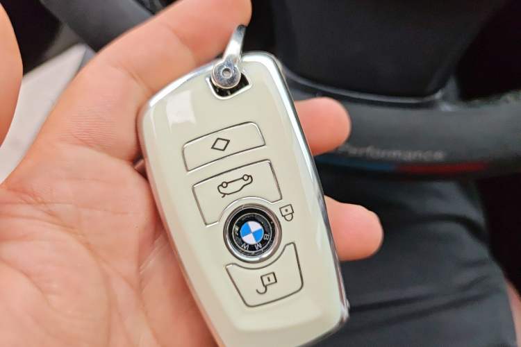 Used BMW 5 Series 2017 525Li Leading Model Vehicle Key