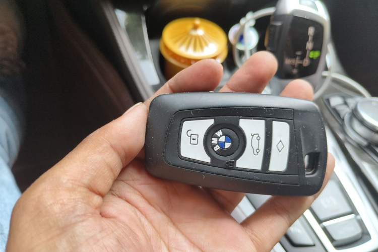 Used BMW 5 Series 2017 525Li Luxury Design Package Vehicle Key