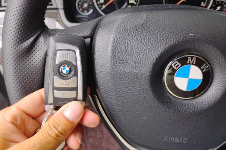 Used BMW 5 Series 2017 525Li Luxury Design Package Vehicle Key