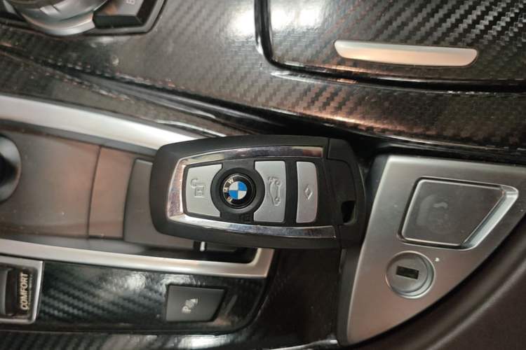 Used BMW 5 Series 2017 525Li Luxury Design Package Vehicle Key