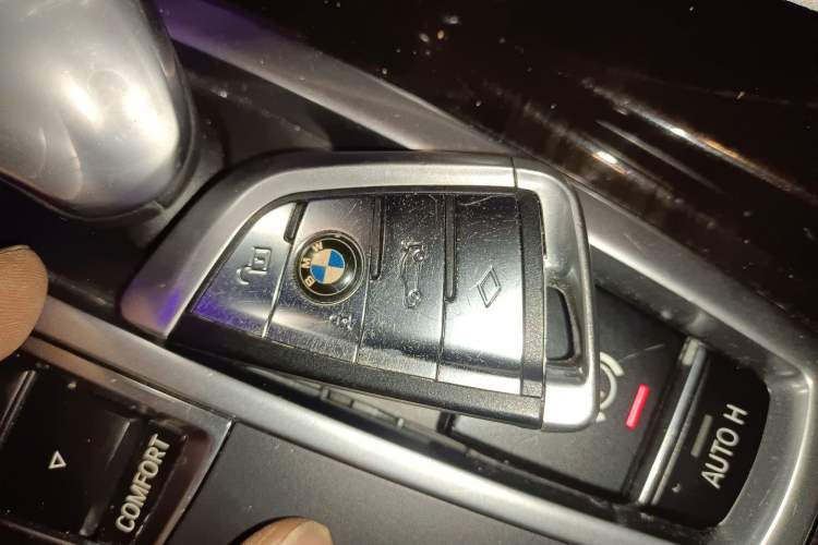 Used BMW 5 Series 2017 525Li Luxury Design Package Vehicle Key