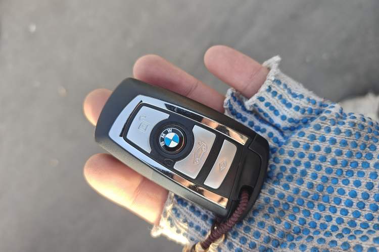 Used BMW 5 Series 2017 525Li Luxury Design Package Vehicle Key