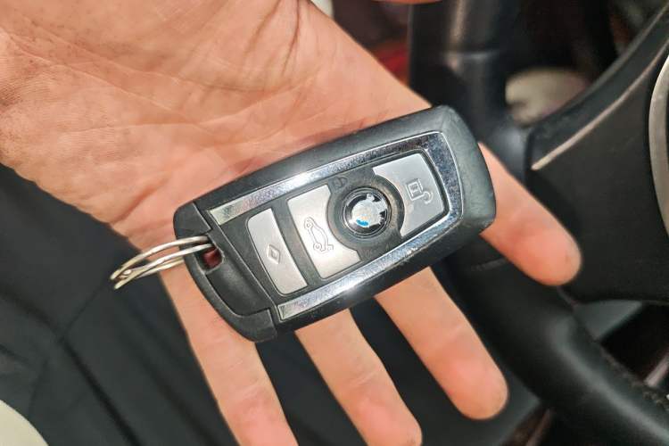 Used BMW 5 Series 2017 525Li Luxury Design Package Vehicle Key