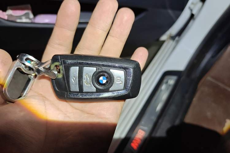 Used BMW 5 Series 2017 525Li Luxury Design Package Vehicle Key