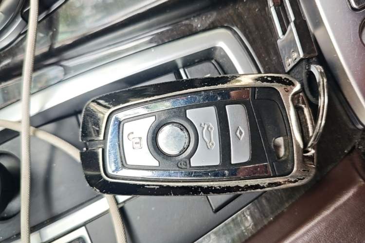 Used BMW 5 Series 2017 525Li Luxury Design Package Vehicle Key