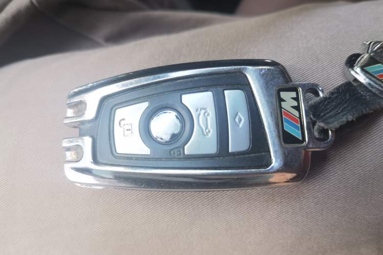 Used BMW 5 Series 2017 525Li Leading Model Vehicle Key