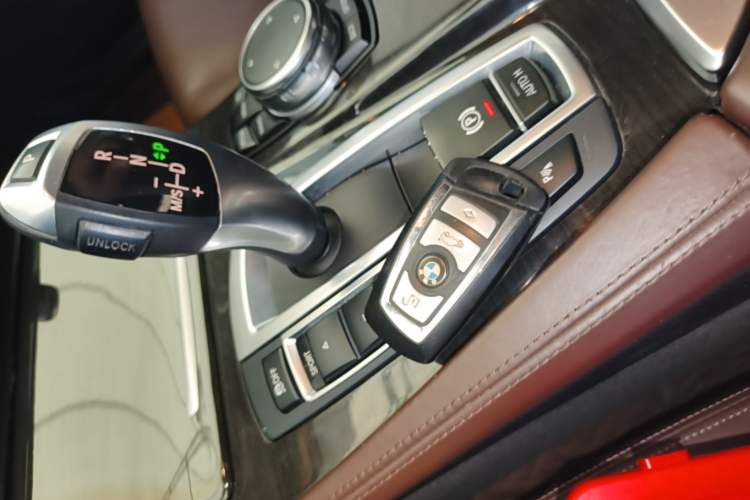 Used BMW 5 Series 2017 525Li Luxury Design Package Vehicle Key