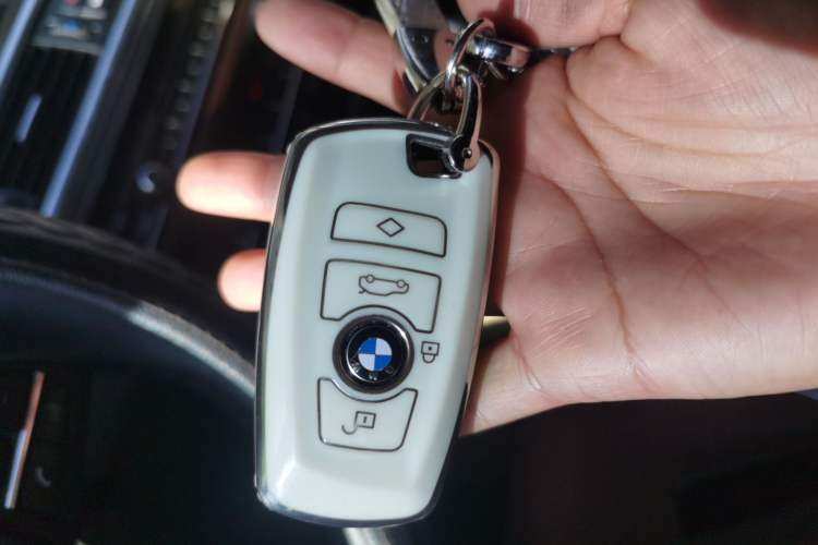 Used BMW 5 Series 2017 525Li Luxury Design Package Vehicle Key
