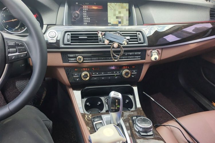 Used BMW 5 Series 2017 528Li xDrive Leading Model Audio And AC Panel