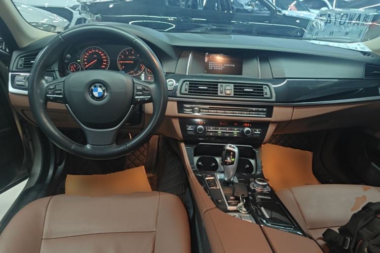 Used BMW 5 Series 2017 520Li Elegant Edition Center Console