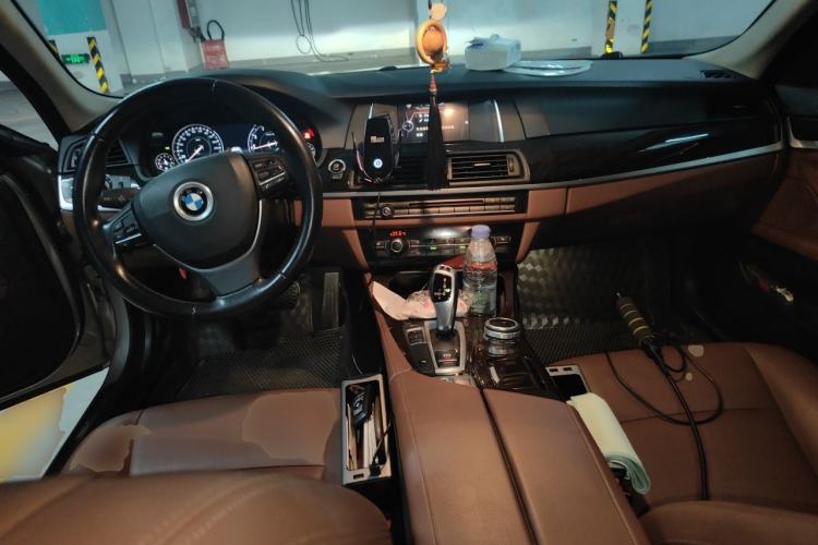Used BMW 5 Series 2017 525Li Leading Model Center Console
