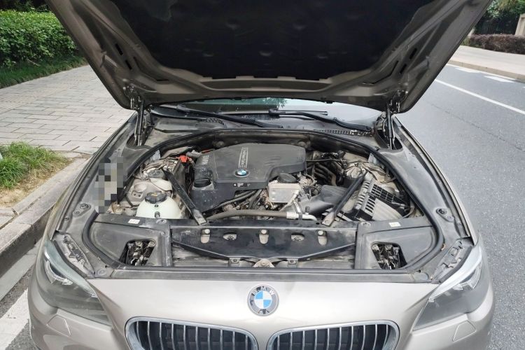 Used BMW 5 Series 2017 525Li Luxury Design Package Engine Bay