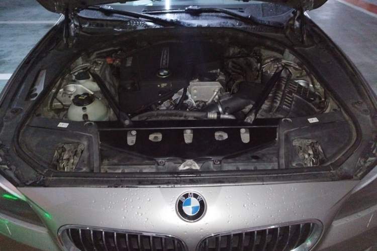 Used BMW 5 Series 2017 525Li Luxury Design Package Engine Bay