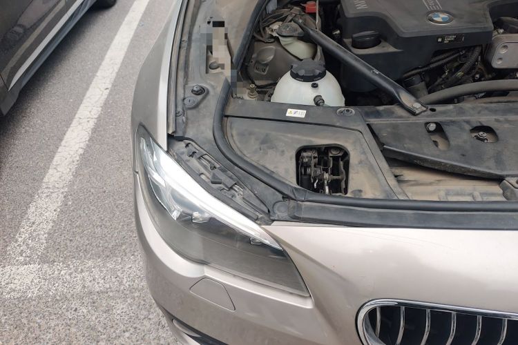 Used BMW 5 Series 2017 528Li xDrive Leading Model Engine Bay Right