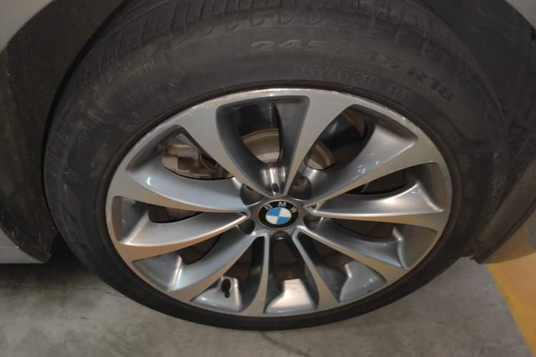 Used BMW 5 Series 2017 525Li Leading Model Exterior 1