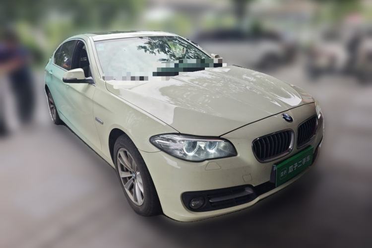 Used BMW 5 Series 2017 520Li Elegant Edition Front Right 45 Deg