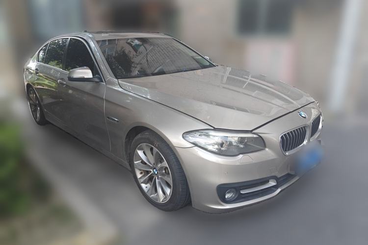 Used BMW 5 Series 2017 525Li Leading Model Front Right 45 Deg