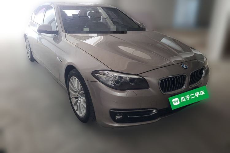 Used BMW 5 Series 2017 525Li Luxury Design Package Front Right 45 Deg
