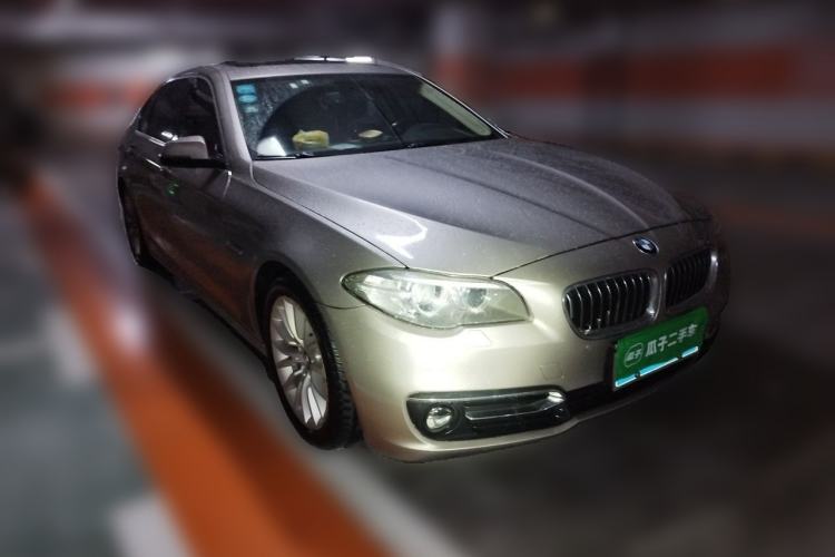 Used BMW 5 Series 2017 525Li Luxury Design Package Front Right 45 Deg