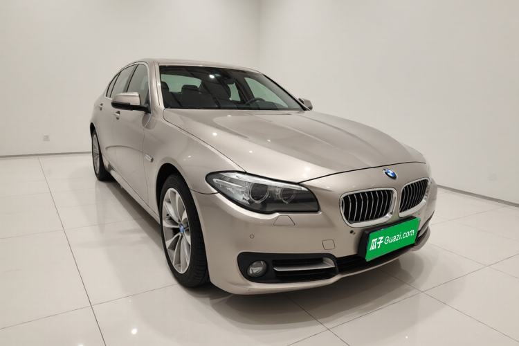 Used BMW 5 Series 2017 528Li xDrive Leading Model Front Right 45 Deg