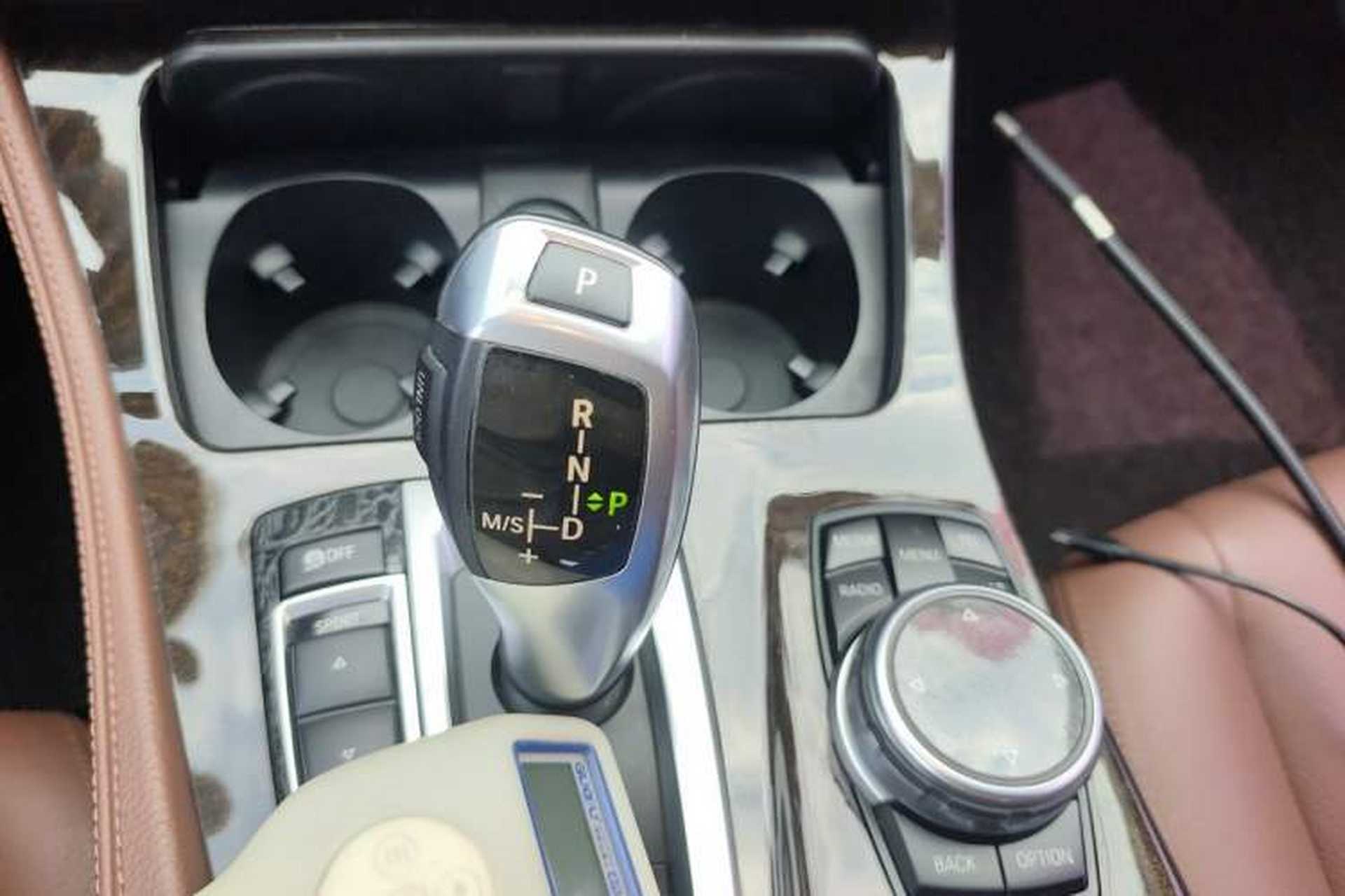 Used BMW 5 Series 2017 528Li xDrive Leading Model Gear Lever